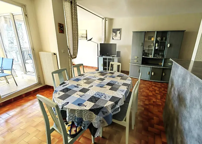 Spacieux T3 Au Centre Port, Avec Piscine, Cap D'agde - Fr-1-607-10 Apartman *