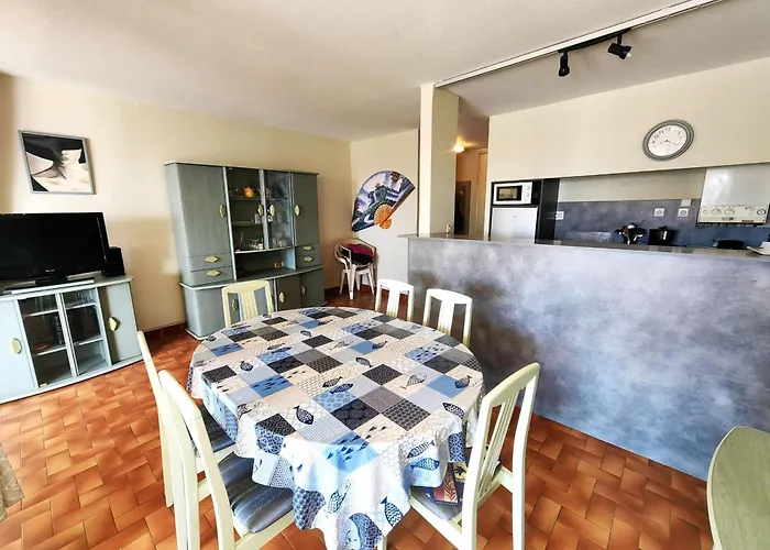 Spacieux T3 Au Centre Port, Avec Piscine, Cap D'agde - Fr-1-607-10 Agde