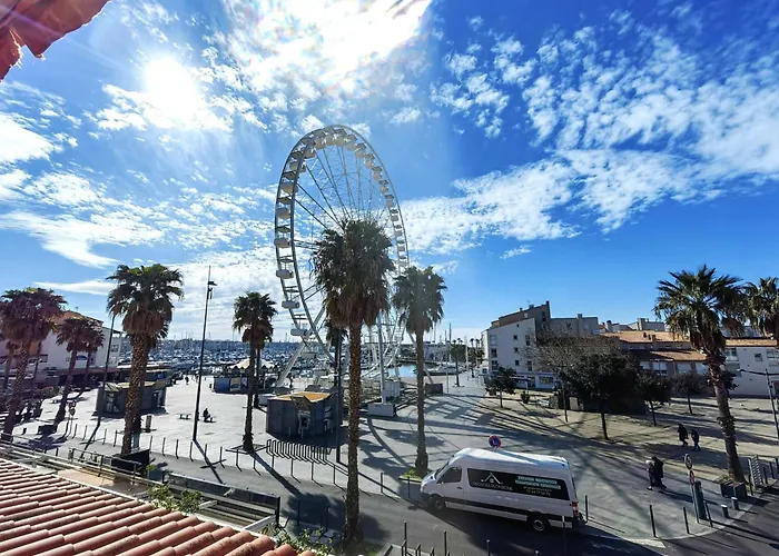 Spacieux T3 Au Centre Port, Avec Piscine, Cap D'agde - Fr-1-607-10